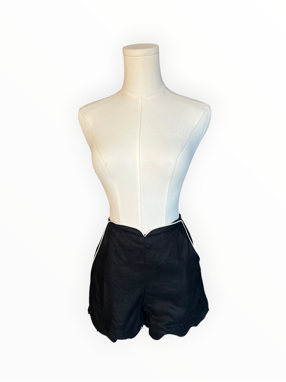 Ancora Yavira Black Linen Scallop Shorts Size S